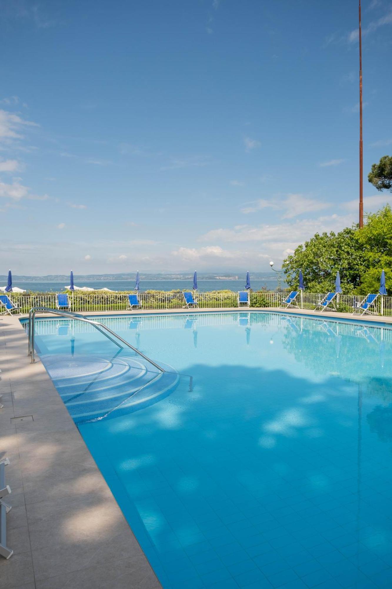 Hotel Vela D'Oro Dependence Bardolino Exterior photo
