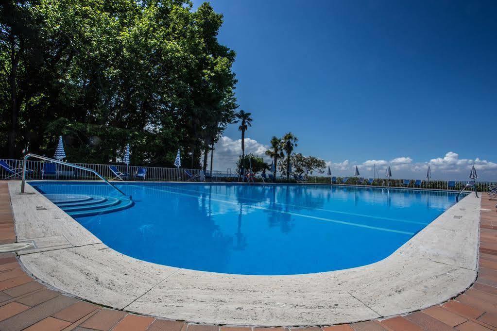 Hotel Vela D'Oro Dependence Bardolino Exterior photo